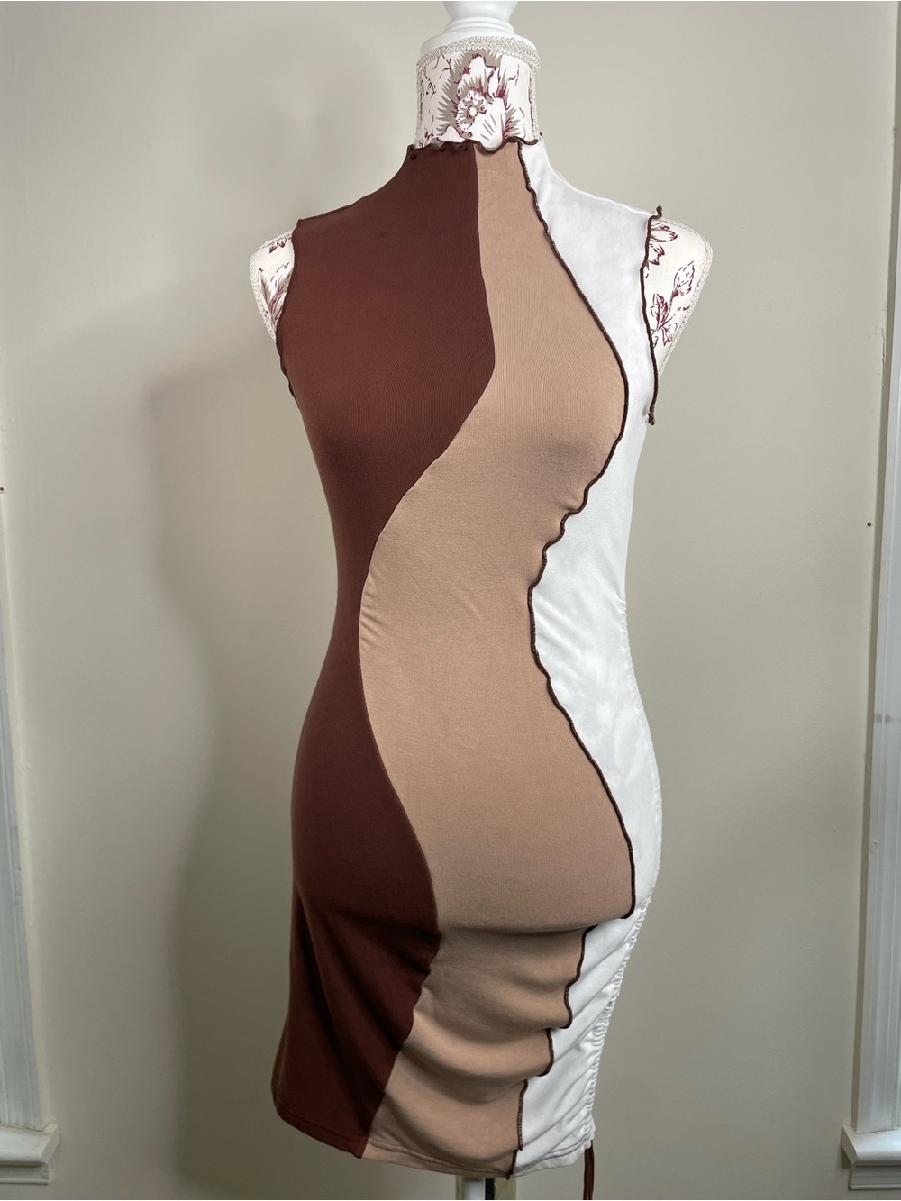 Cider Sleeveless Colorblock Mini Dress in Brown, Tan & White